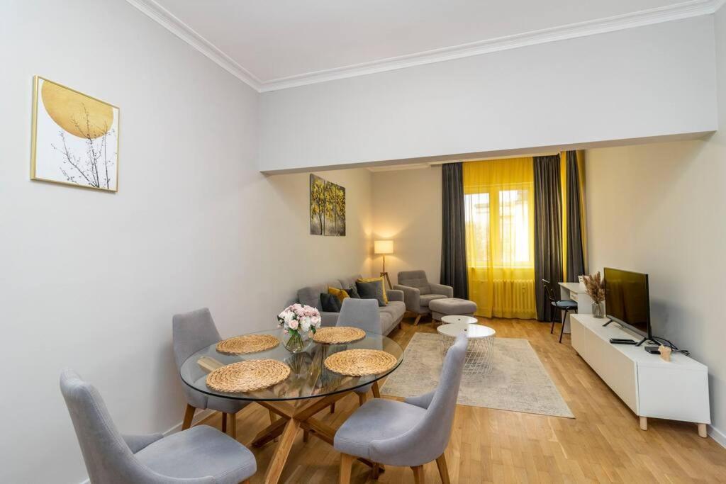 Spacious Aristocratic Apt. With A Colourful View Sófia Exterior foto