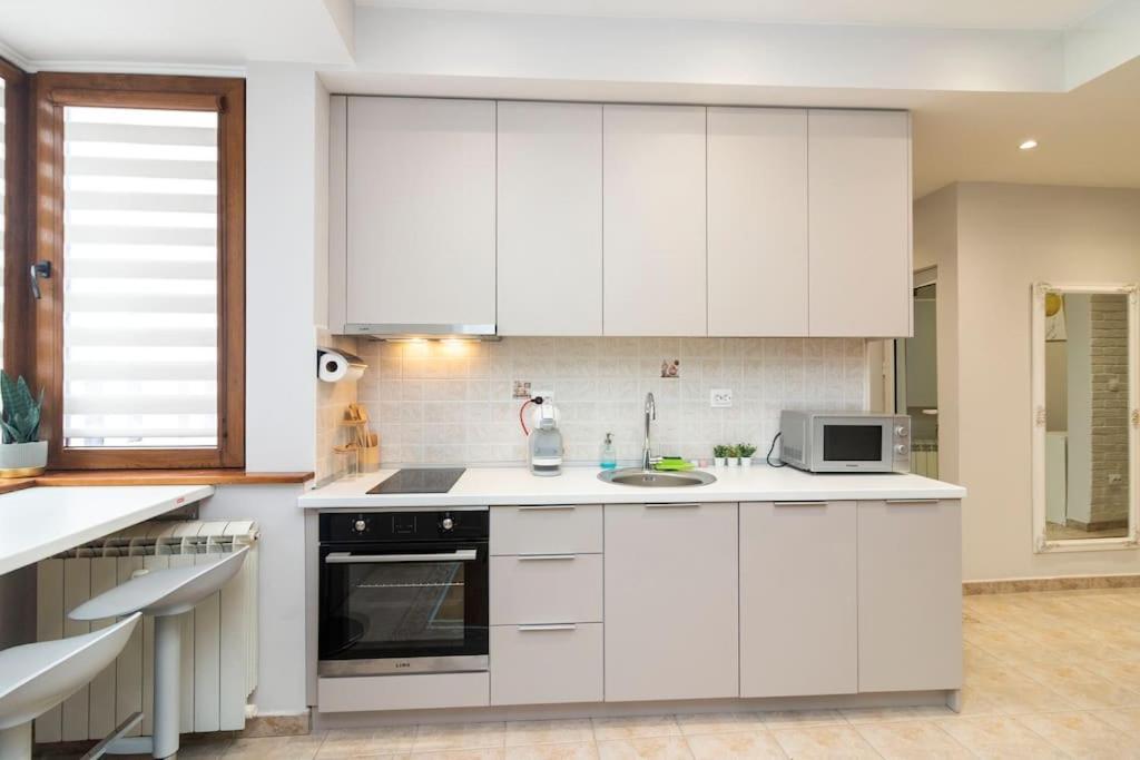 Spacious Aristocratic Apt. With A Colourful View Sófia Exterior foto